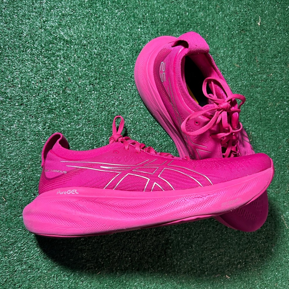 ASICS Women's Fuchsia Athletic Shoes - Like New